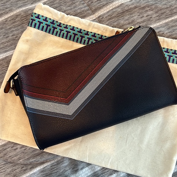 Tory Burch crossbody - Picture 2 of 8